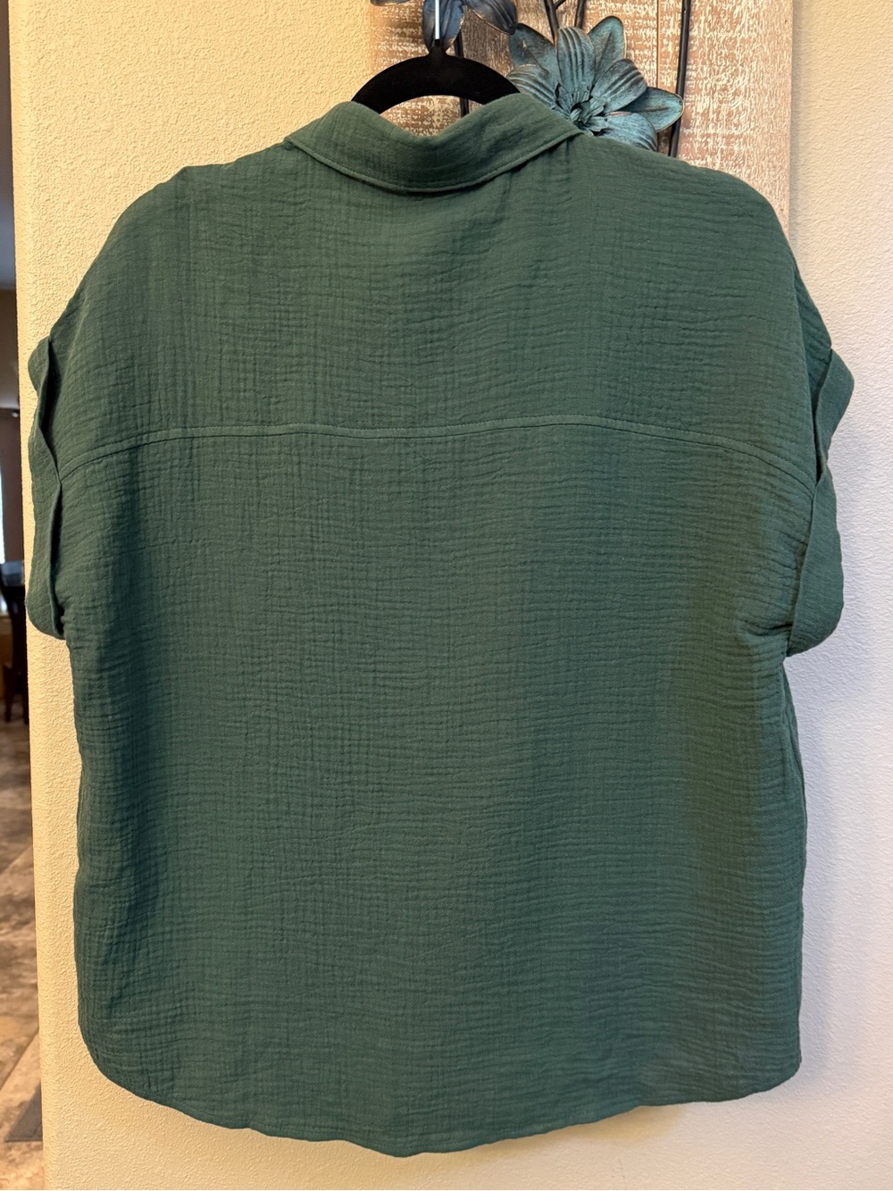 Jessica Simpson Green Cotton Gauze Short Sleeve Blouse Top Size M NWT - Picture 4 of 6